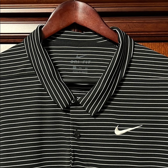 Nike Men's Black Striped Polo Shirt - Picture 2 of 8